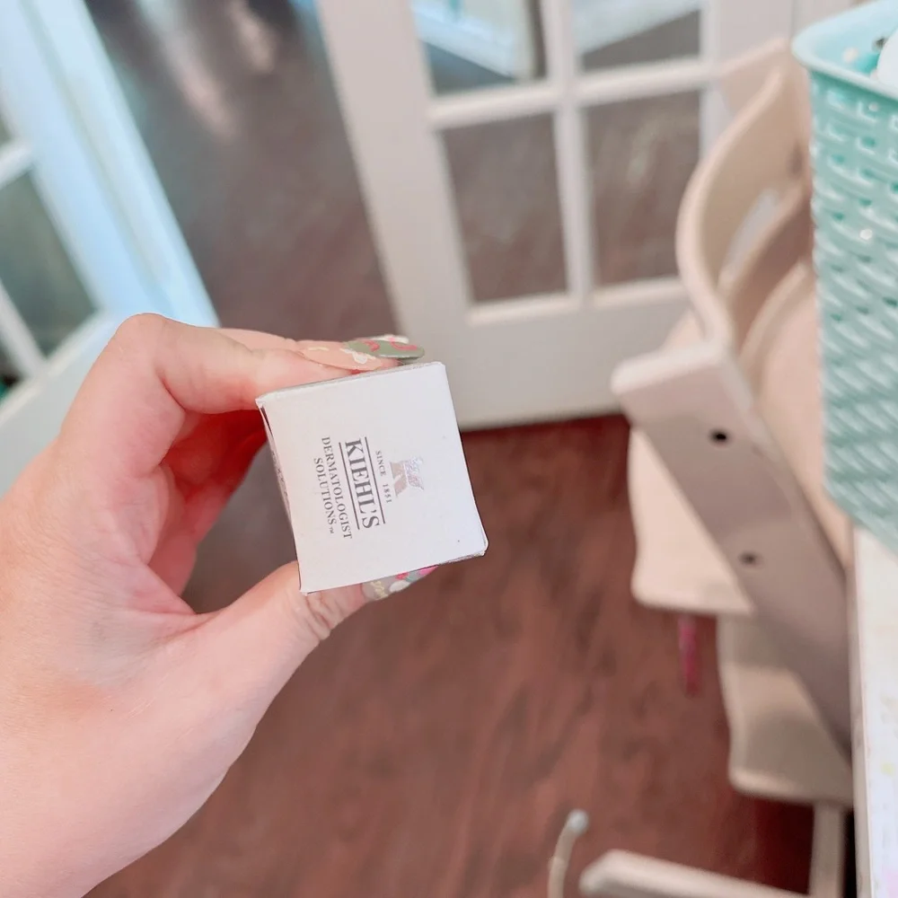 Kiehl's  Clearly Corrective Dark Spot Corrector serum/treatment/NWB - Picture 6 of 7